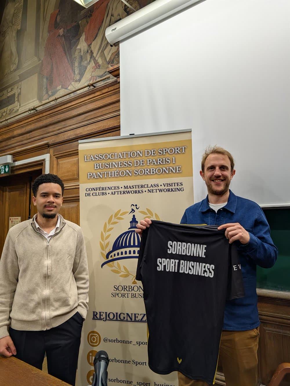 Remise du maillot de l'association